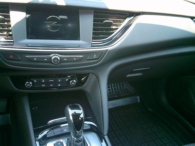 Opel Insignia (2019) 2.0 CDTi 125 kW  KOUPENO ČR - fotka 10 z 14