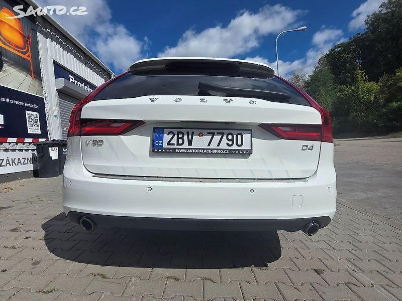 Volvo V90 (2019) servis Volvo, 100% dámské, Top - fotka 7 z 20