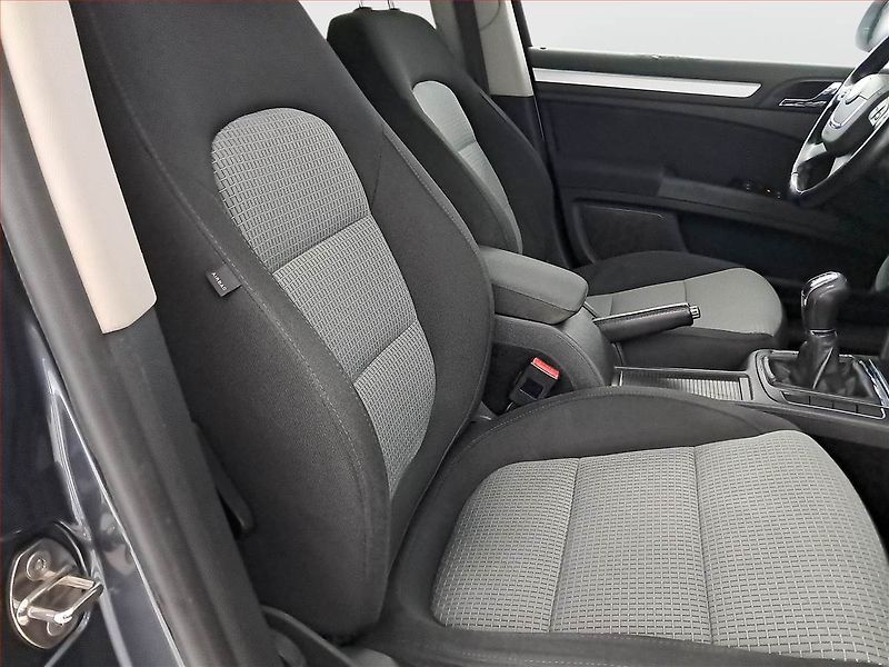 Škoda Superb (2009) 2.0 TDI, Navi, Tempomat - fotka 9 z 20