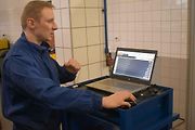 Jak se opravují baterie elektromobilů: Nejprve přichází na řadu počítačová diagnostika, která také zabere nejdelší čas