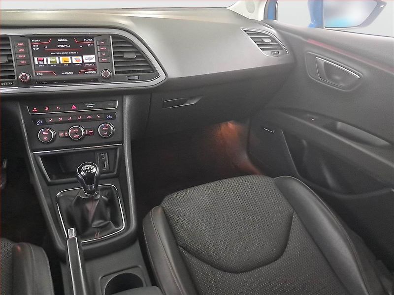 Seat Leon (2016) 2.0 TDI FR, Kůže, Navi - fotka 8 z 21