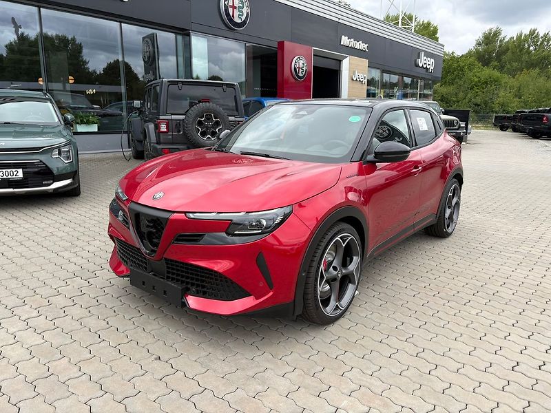 Alfa Romeo Junior (2026) Elettrice Veloce Perfo BEV 280 - fotka 3 z 19