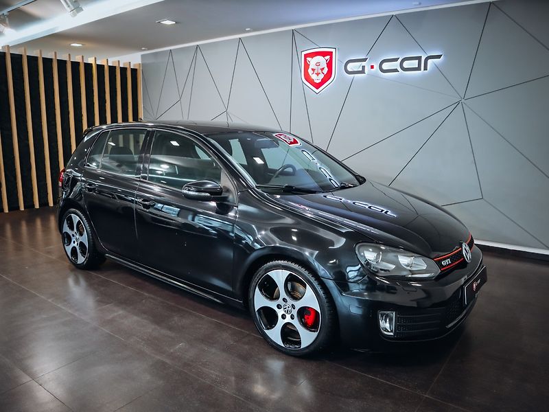 Volkswagen Golf GTI - fotka 3 z 27