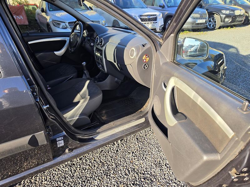 Dacia Logan 1.6 i 62kw Klimatizace  - fotka 20 z 21
