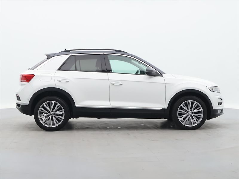 Volkswagen T-Roc 1,0 TSI Style Virtual 1.Maj. - fotka 8 z 30