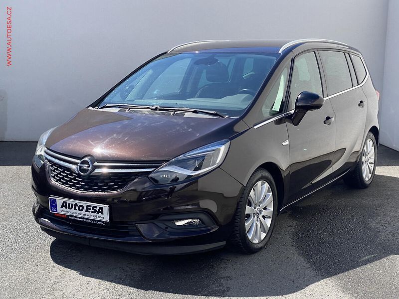 Opel Zafira (2017) 2.0 CDTi, AT, navi, park - fotka 3 z 18