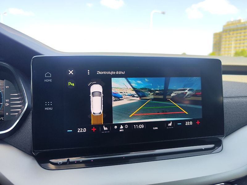 Škoda Octavia 2.0 TDI/85kW Style DSG - fotka 24 z 34