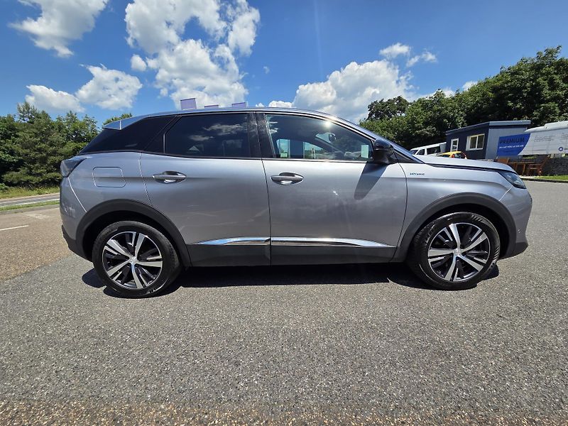 Peugeot 3008 (2023) 1.6 PHEV 165 ALLURE PACK EAT8 - fotka 6 z 32