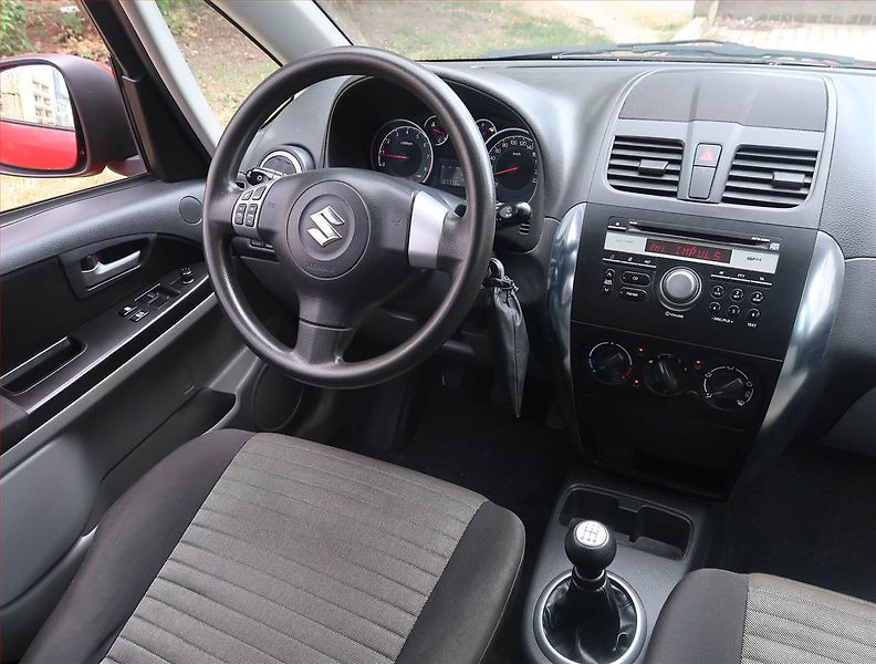 Suzuki SX4 (2011) 1.5 VVT, Serv.kniha - fotka 7 z 16