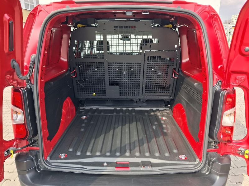 Toyota ProAce City 1.5 D-4D Extra CrewCab Active - fotka 10 z 23