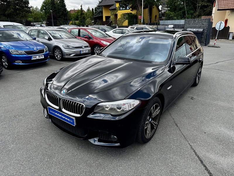 BMW Řada 5 (2012) 530XD M-paket - fotka 4 z 29
