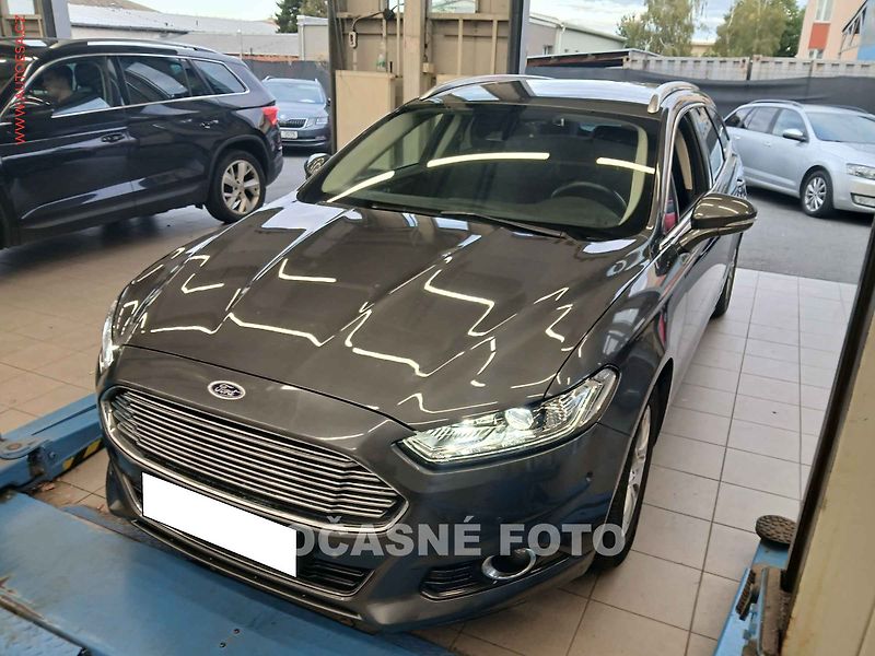 Ford Mondeo (2018) 2.0 TDCi, 2.maj, LED, navi - fotka 1 z 3