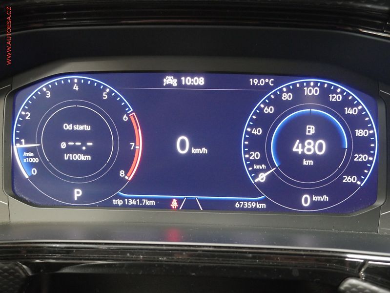 Volkswagen T-Cross (2023) 1.0 TSi, 2.maj,ČR, Life, DSG - fotka 14 z 21