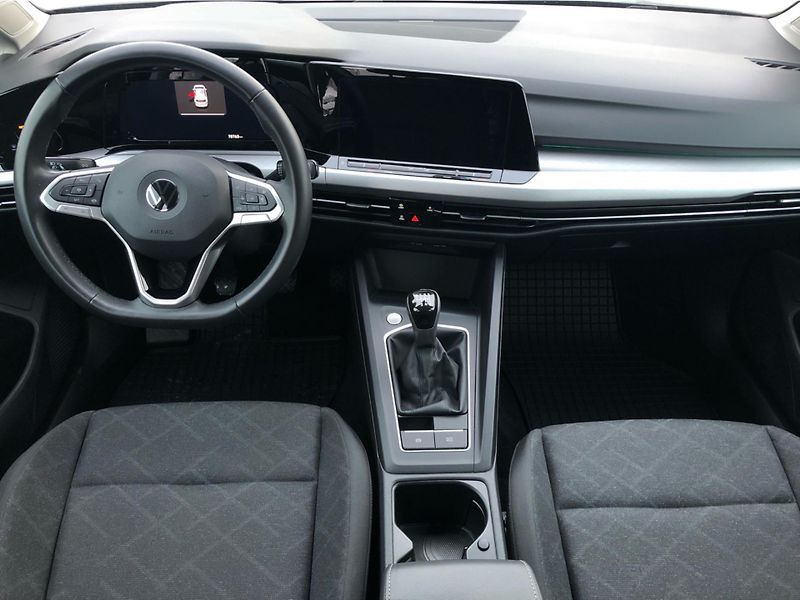Volkswagen Golf 1.5 TSi LIFE - fotka 5 z 27