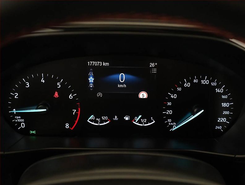 Ford Focus (2018) ST-Line 1.0 EcoBoost - fotka 9 z 18