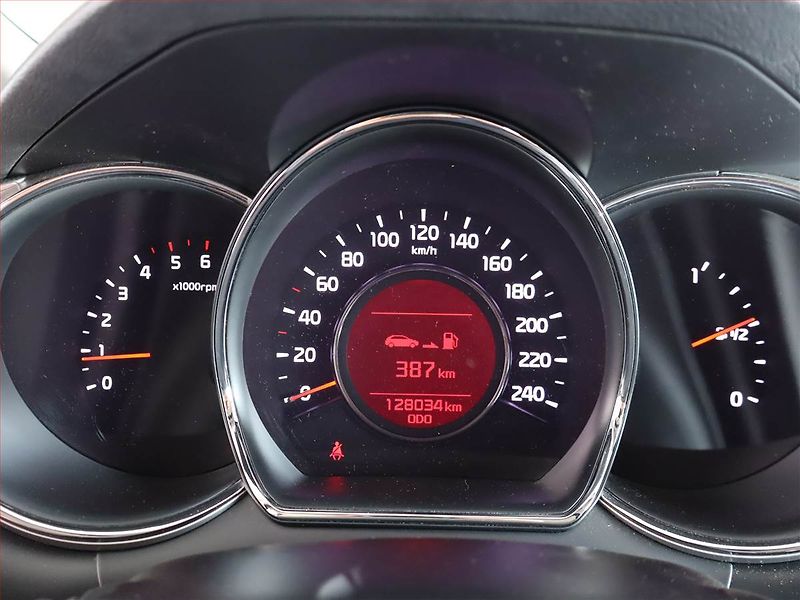 Kia Ceed (2017) 1.6 CRDi, Tempomat - fotka 11 z 18