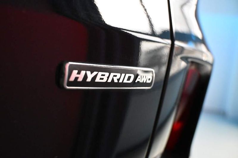 Ford Kuga (2025) 2.5 ST-LINE X 4x4 FHEV LED Taž - fotka 36 z 37