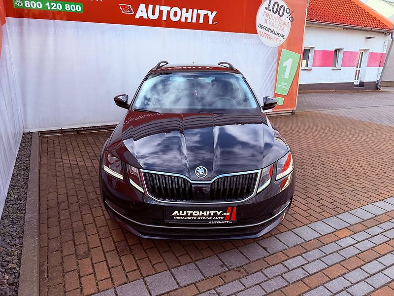 Škoda Octavia 2.0 TDI Style, ČR, Serviska - fotka 2 z 29
