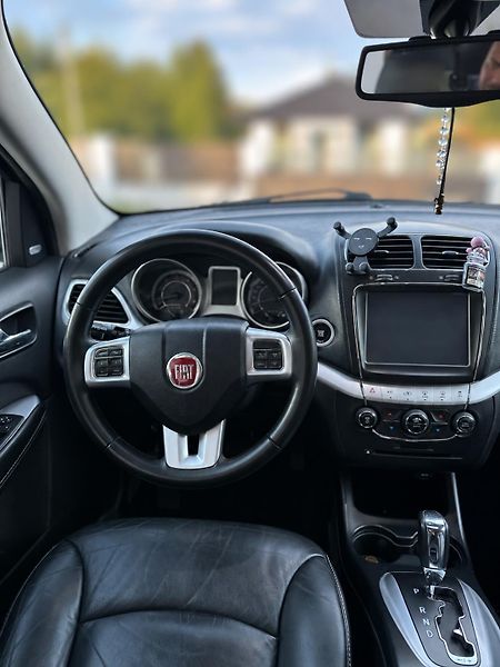Fiat Freemont (2015) Fiat Freemont 2.0 MultiJet 125 - fotka 9 z 13