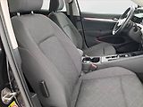 Volkswagen Golf (2021) 2.0 TDI, Automat, Navi - náhled 9