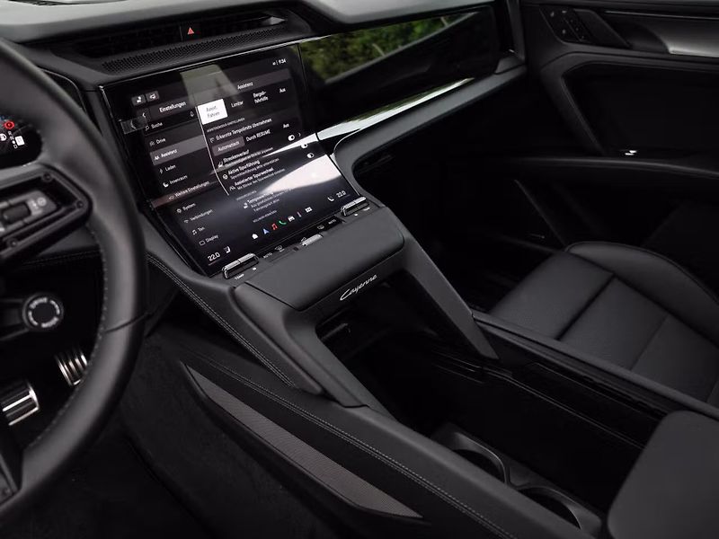 Porsche Cayenne Electric Pano 360 Matrix Tažné - fotka 17 z 23