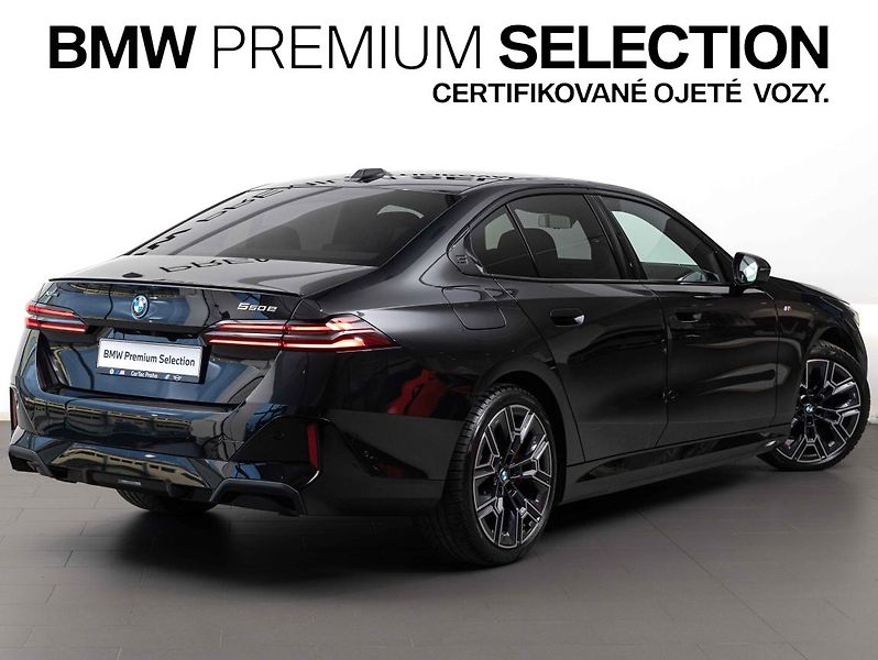 BMW Řada 5 550e xDrive - fotka 5 z 22