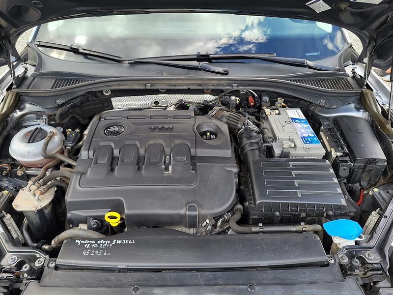 Škoda Superb III 2.0 TDi 110kW AMBITION *ČR - fotka 31 z 44