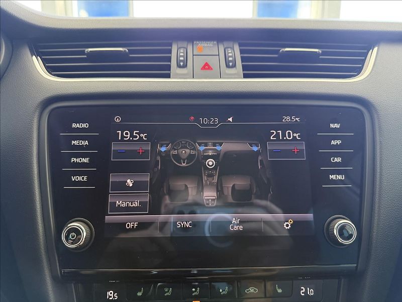 Škoda Octavia 2,0   TDI 110kW,DSG,SOLEIL,1.M - fotka 20 z 28