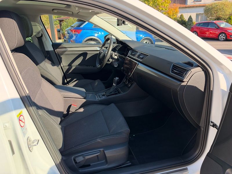 Škoda Superb (2021) Style 1.5 TSI DSG 110kW - fotka 30 z 37