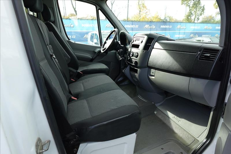 Mercedes-Benz Sprinter 2,2 313 CDI  MAXI 6MÍST KLIMA - fotka 18 z 30