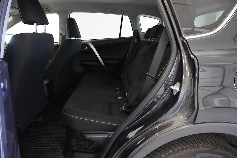 Toyota RAV4 2.5 HYBRID EXECUTIVE 4WD AUT. - fotka 23 z 28
