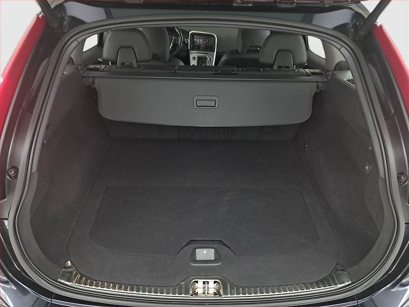 Volvo XC60 (2017) D4, Automat, Kůže, Navi - fotka 14 z 17