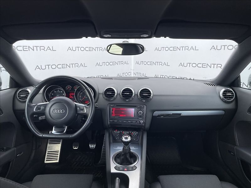Audi TT 2,0 TFSi,147kW,S-line,serv.kn. - fotka 18 z 25