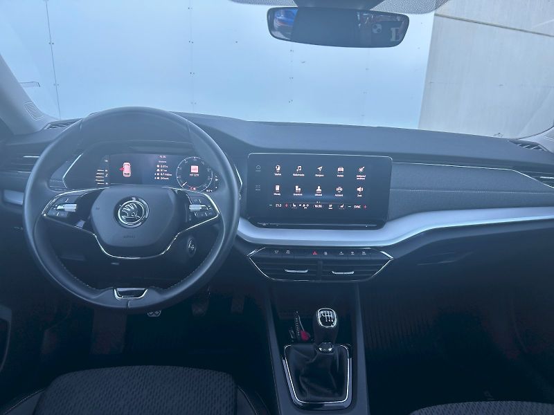 Škoda Octavia (2023) COMBI STYLE 1,5 TSI 110 kW - fotka 5 z 25