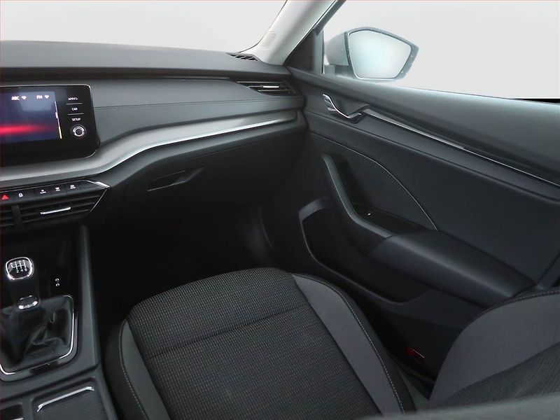 Škoda Octavia (2023) Ambition 2.0 TDI, ČR,1.maj - fotka 8 z 18
