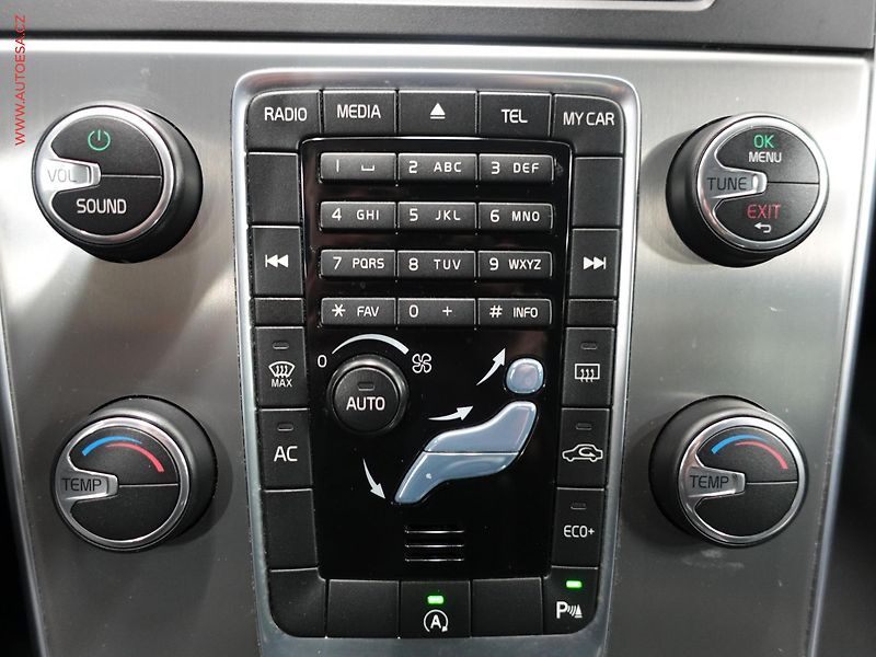 Volvo V60 (2014) 2.0 D, AT, tempo, park.asist - fotka 18 z 19