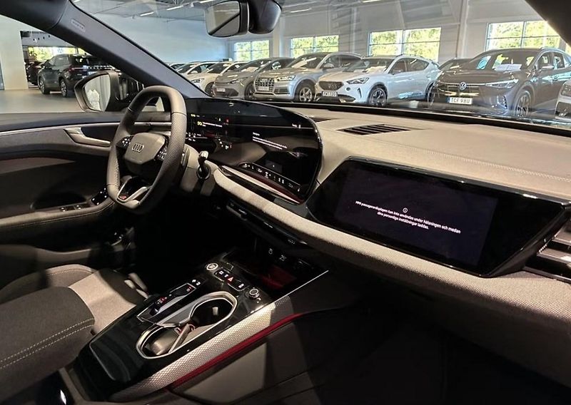Audi A6 Avant e-hybrid Q S-Line 360k Tažné - fotka 11 z 19