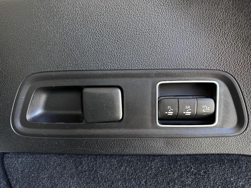 Mercedes-Benz GLS 450d  4Matic AMG - fotka 32 z 35