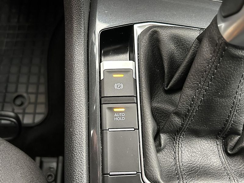 Volkswagen Tiguan Allspace 2.0 TDI 4x4 Elegance - fotka 18 z 30