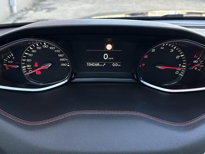 Peugeot 308 308 GTi 272PS NAVI Soundsystem - fotka 21 z 43