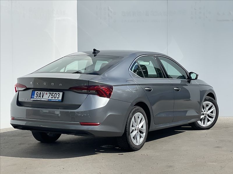Škoda Octavia 2,0 TDI DSG Style Plus NAVI - fotka 3 z 24
