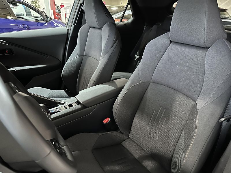 Toyota C-HR 1.8L HEV STYLE + SERVIS v ceně - fotka 6 z 19