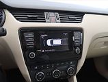 Škoda Octavia (2014) 1.4 TSI, Automat, Serv.kniha - náhled 16