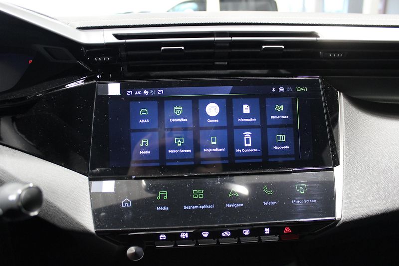Peugeot 308 (2026) SW GT Hybrid 145 e-DCS6 - fotka 17 z 23
