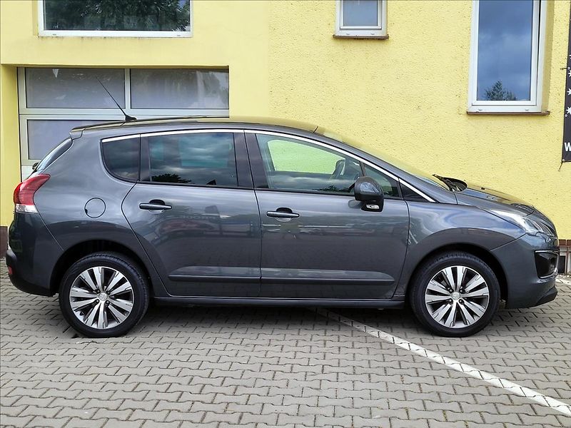 Peugeot 3008 1,6 b-HDi NAVi*SERV.KNÍŽKA* - fotka 5 z 43