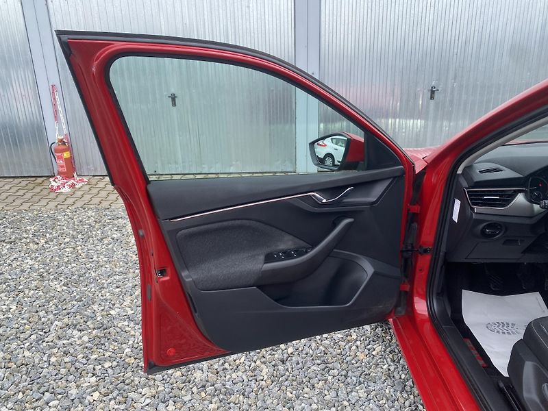 Škoda Scala 1.0i G-TEC STYLE CZ DPH LED 1A - fotka 93 z 156