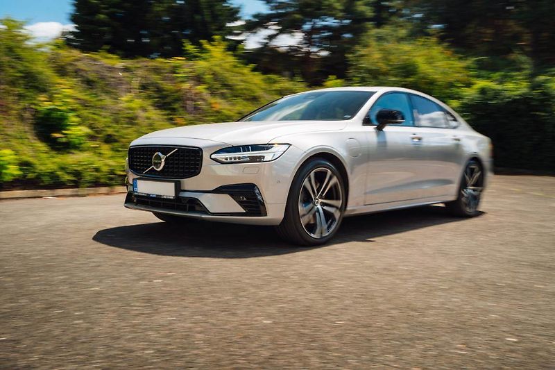 Volvo S90 (2024) T8 Recharge - fotka 31 z 32