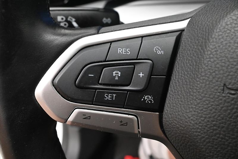 Volkswagen Golf 2,0 TDI 110 kW Life Záruka až - fotka 23 z 30