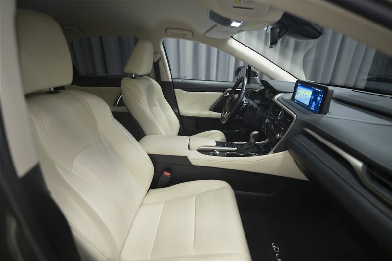 Lexus RX 3,5 AWD HYBRID 1. MAJITEL ČR - fotka 8 z 50