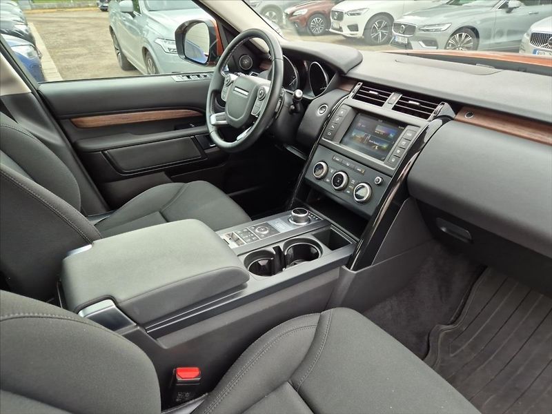 Land Rover Discovery 3,0 Si6 SE  5 - fotka 14 z 19